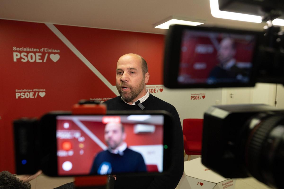 Vicent Roselló en comisión ejecutiva del PSOE