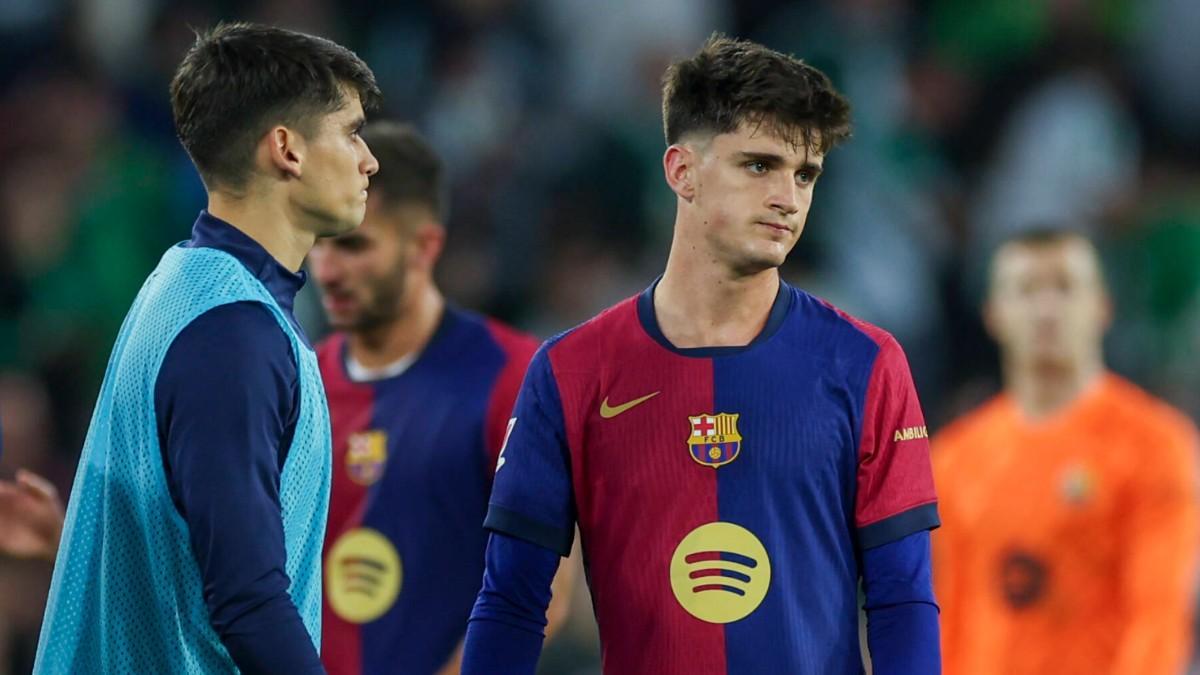 La plantilla del Barça se prepara para recibir al Atlético y felicita a Balde por sus cien partidos