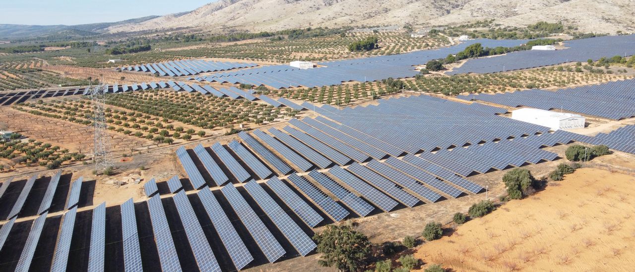 Imagen de archivo de una planta solar instalada en al Comunitat.