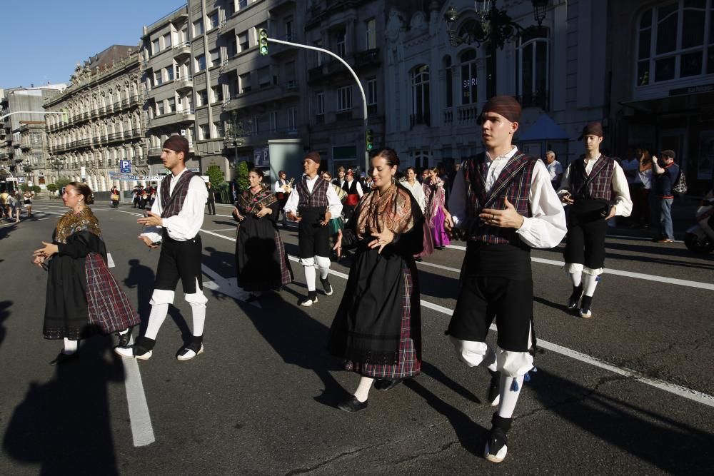 Vigo vibró con la presencia de los grupos folclóricos de Argentina, Colombia, Serbia y también españoles