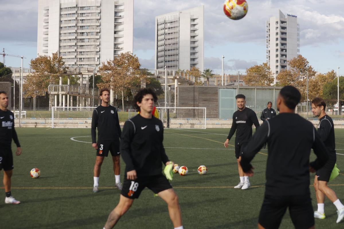 Entrenamiento del Torrent CF, este martes en Parc Central
