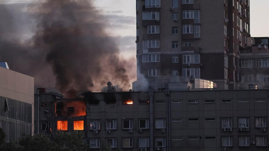 Rusia ataca el centro de Kiev con drones kamikaze