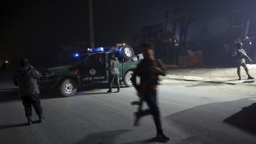 Un atentado con coche bomba en Kabul deja decenas de heridos y víctimas mortales