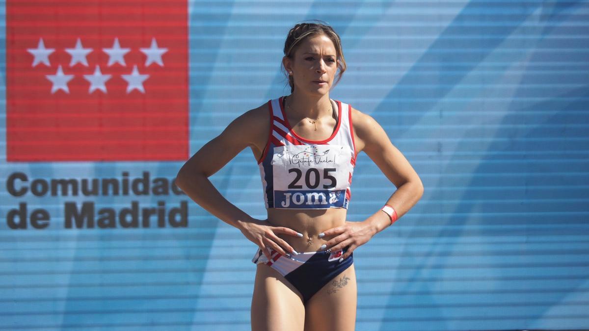 Emília del Hoyo, a la sortida de la semifinal dels 100 m tanques