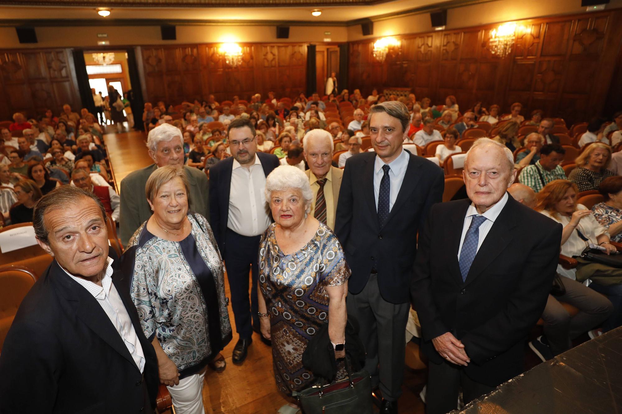 EN IMÁGENES: así fue el sentido homenaje a Guillermo García-Alcalde en la Sociedad Filarmónica de Oviedo