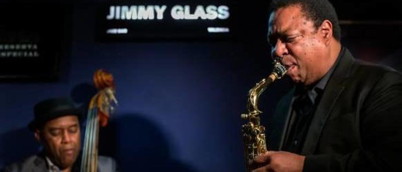 Vincent Herring en plena actuación el martes en Jimmy Glass.