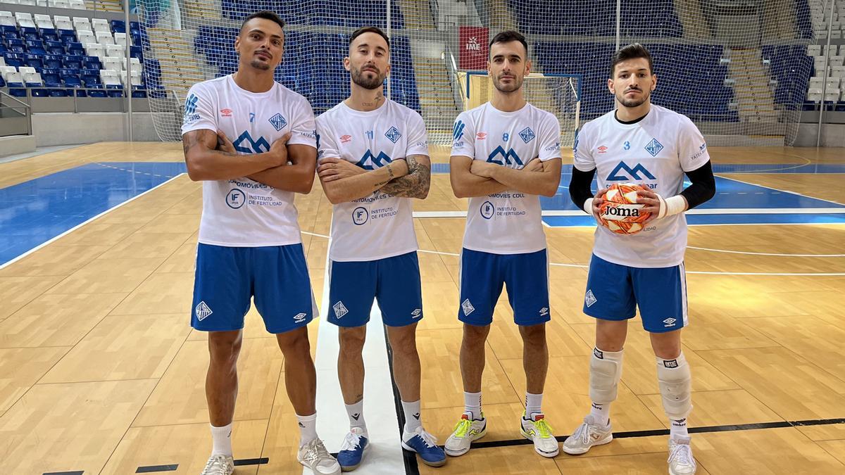 Mancuso, Rivillos, Eloy y Luan posan en el pabellón de Son Moix con los brazos cruzados.