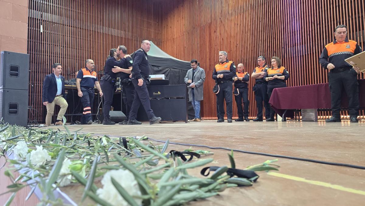 Adamuz homenajea a los héroes de la tragedia