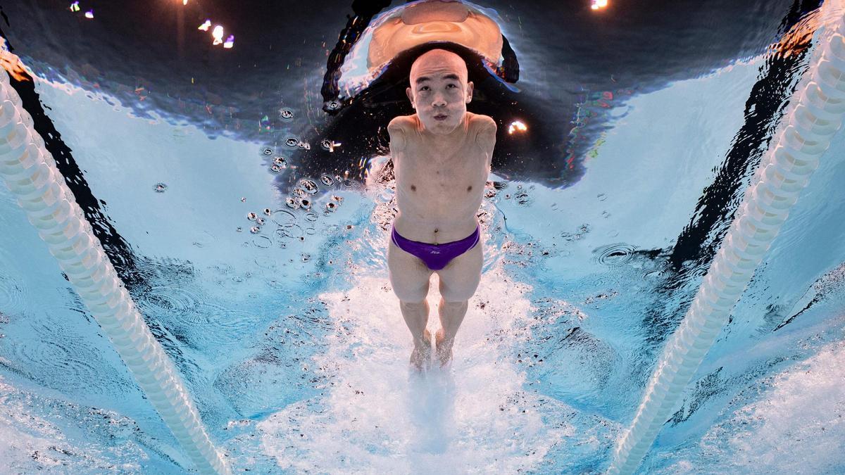 El nadador chino Jincheng Guo, en la piscina parisina de La Défense.