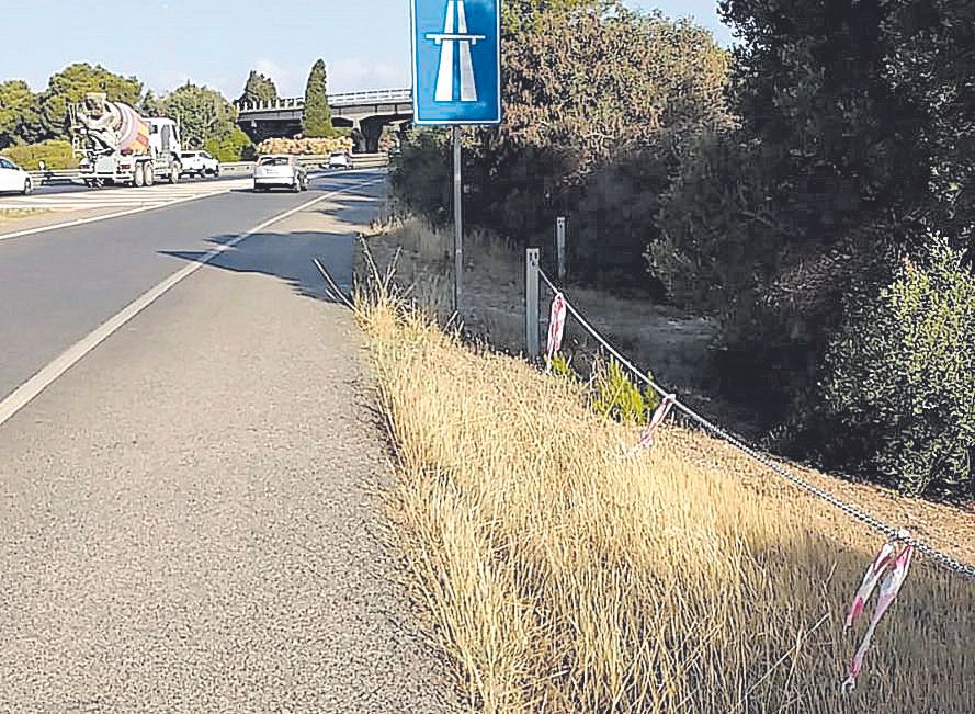 Vierten toneladas de escombros cada semana en las cunetas y zonas vacías de las autopistas de Mallorca