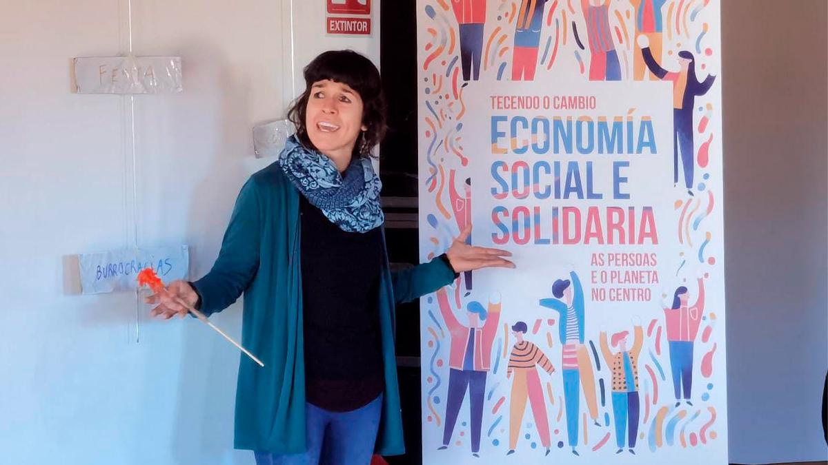Raquel Doallo, nunha actividade sobre economía solidaria.