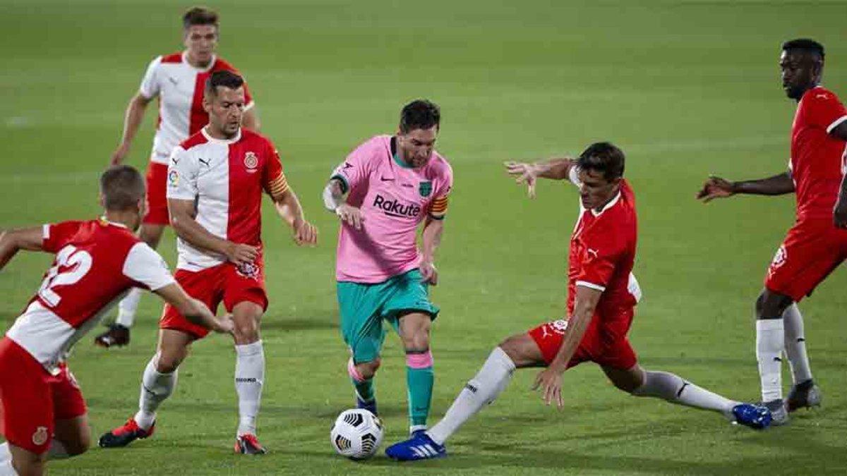 Messi, rodeado de jugadores del Girona