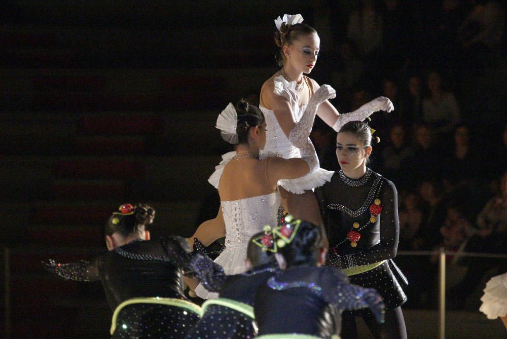 Plau vibra amb la gala de patinatge