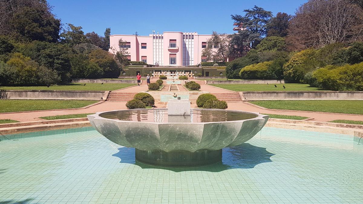 Casa de Serralves ubicada en el interior del gran parque.