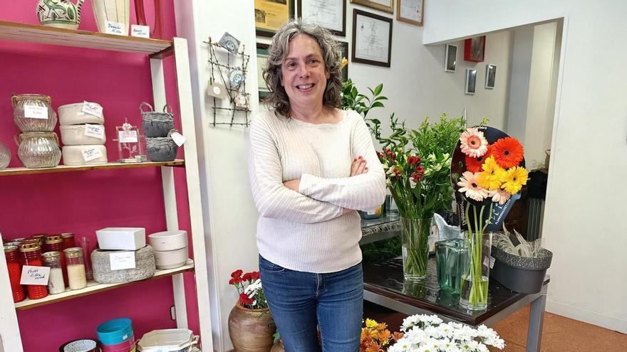 La floristería de Laura Martín, en Noreña, se despide entre sonrisas y lágrimas: "He decidido dar un giro a mi vida"