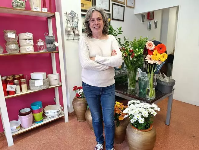 La floristería de Laura Martín, en Noreña, se despide entre sonrisas y lágrimas: "He decidido dar un giro a mi vida"
