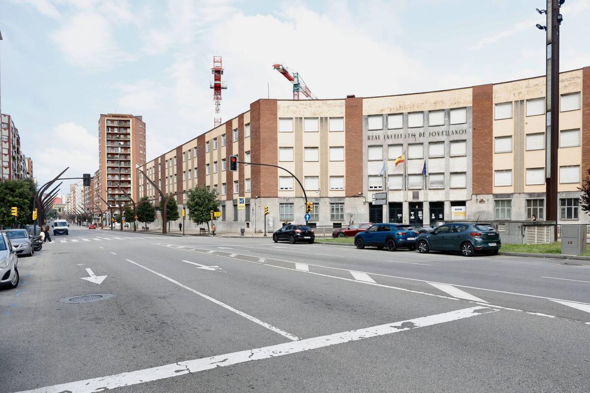Comerciantes y vecinos avalan el plan para renovar las grandes arterias de Gijón (en imágenes) Comerciantes y vecinos avalan el plan para renovar las grandes arterias de Gijón (en imágenes)