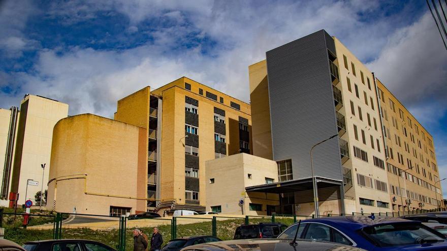 El PP asegura que el funcionamiento del Hospital de Alcoy está garantizado pese al cierre de camas en verano