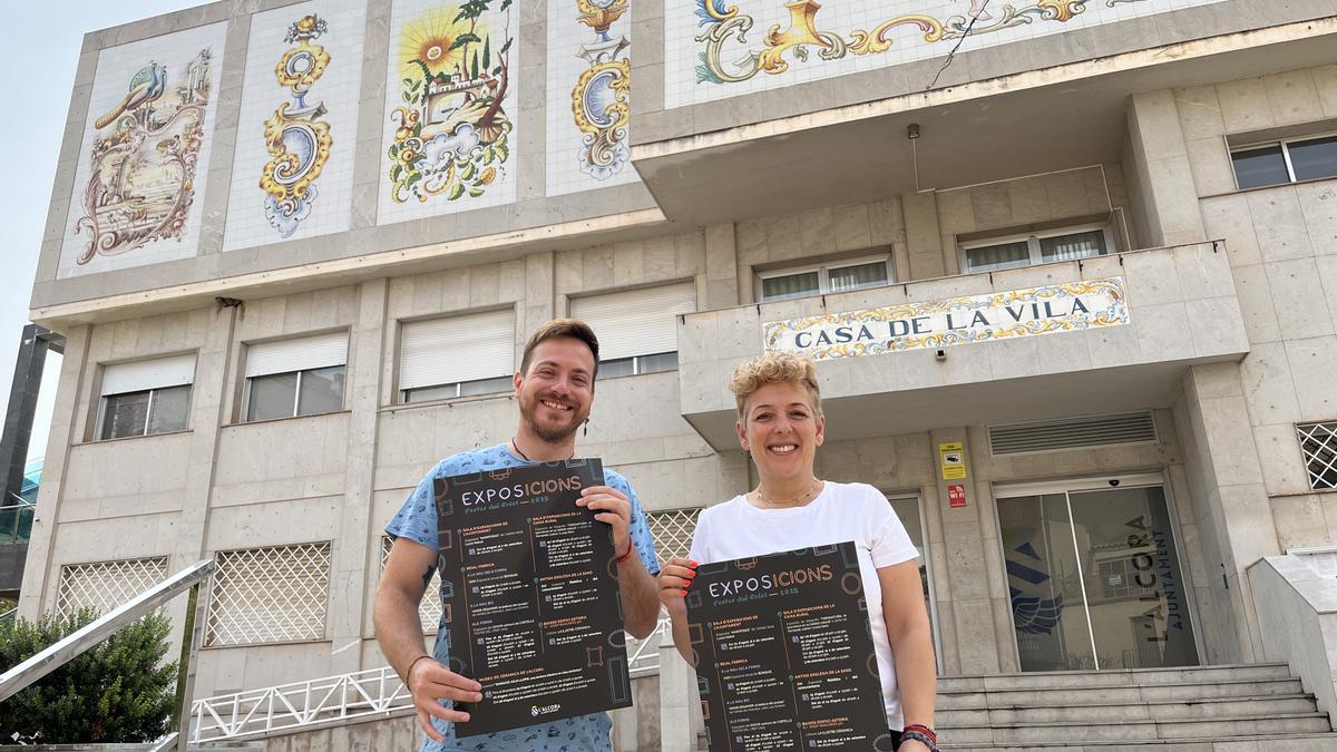 Esteban y Periz presentando el cartel 'Exposiciones Fiestas del Cristo'.