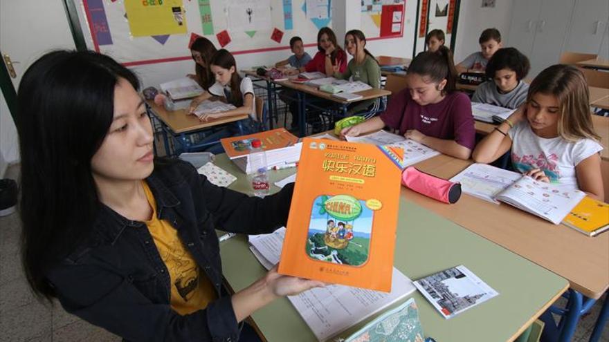 Más de 140 alumnos aprenden chino en el IES Luis de Góngora