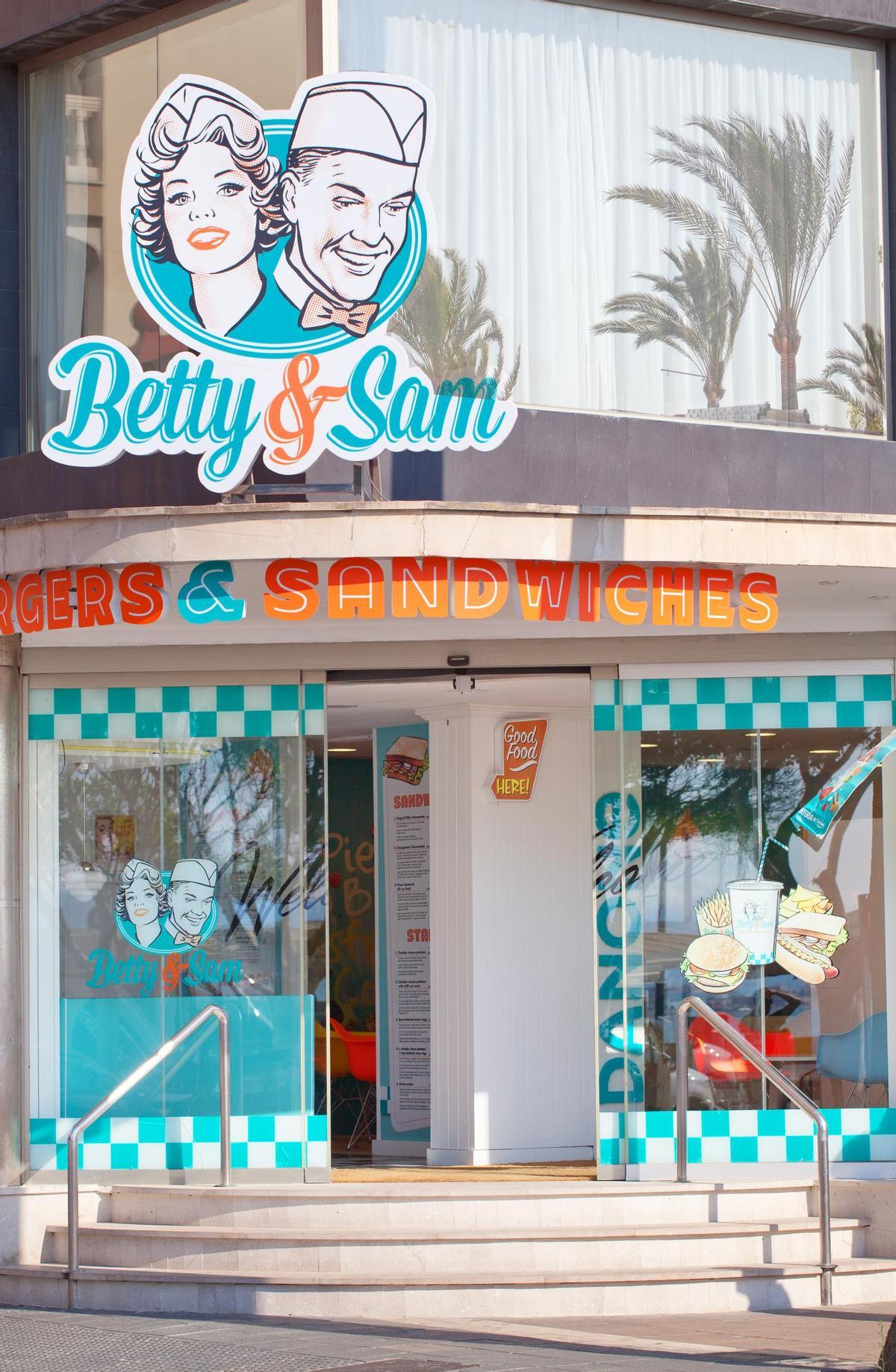 El restaurante Betty &amp; Sam está situado en s'Arenal