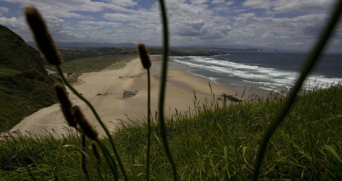 Playa de Xagó, en el concejo de Gozón. | MARA VILLAMUZA