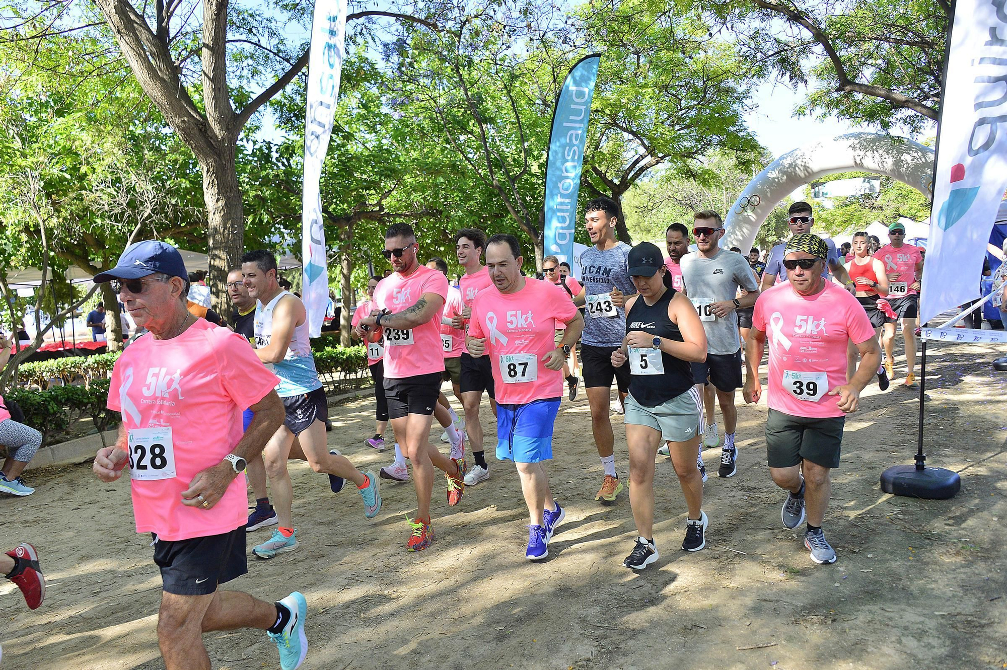 Carrera solidaria organizada por  QUIRÓNSALUD en beneficio de la asociación AFECÁNCER