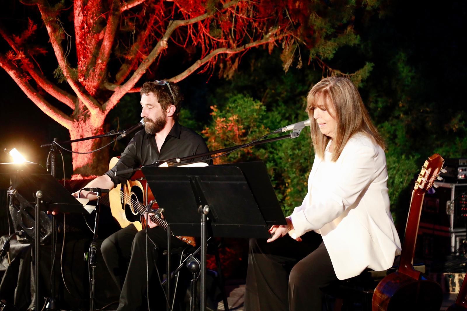 Maria del Mar Bonet canta a Damià Huguet