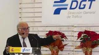 La Dirección General de Tráfico se ve obligada a desmentir que se prohibirá conducir a los 65 años