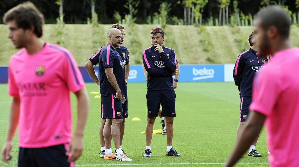 Doble sesión entrenamiento de los jugadores del Barça en Saint George’s Park, este martes.
