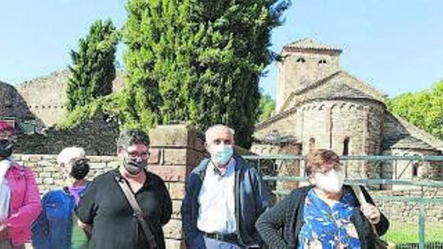 Castellnou de Bages rep la visita d’una trentena de veïns de Fonollosa en una jornada cultural | AJUNTAMENT DE FONOLLOSA