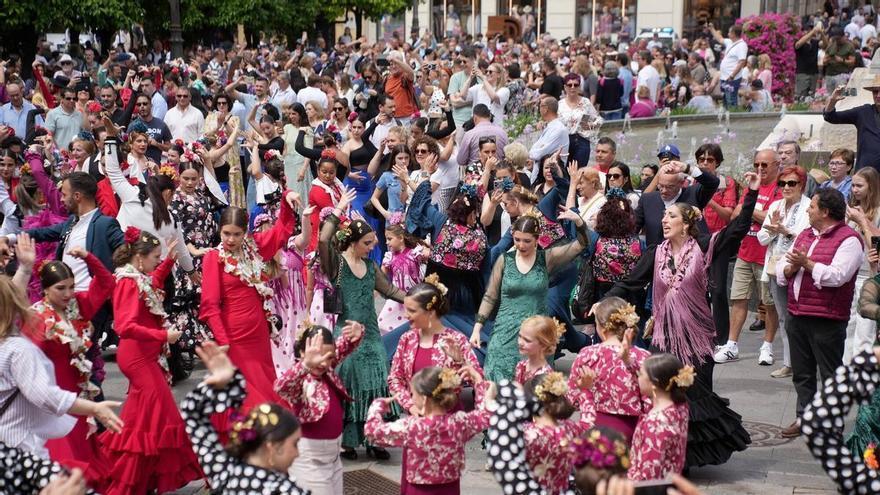 Las academias de baile cordobesas se lucen en Las Tendillas