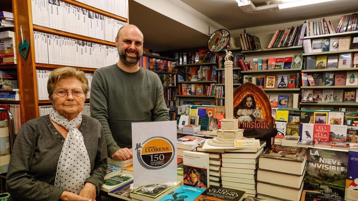 La librería Llorens de Alcoy celebra su 150 aniversario