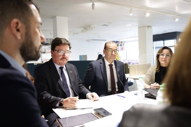 Galería | Así fue la reunión del polígono de Capellanías de Cáceres