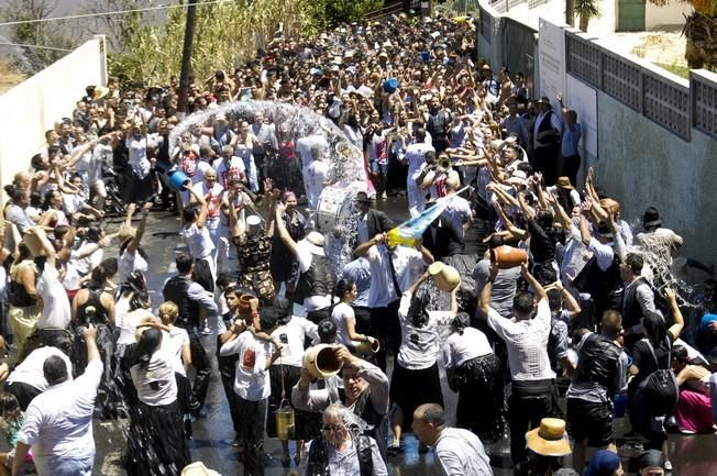 TRAIDA DEL AGUA 2016. LOMO MAGULLO. TELDE