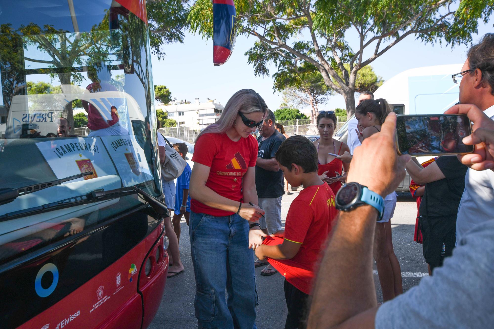 Mira todas las fotos de la Selección Española de Fútbol Femenino en Ibiza