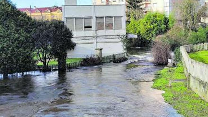 Protección Civil vigila el nivel de agua del Mendo en Betanzos | LOC