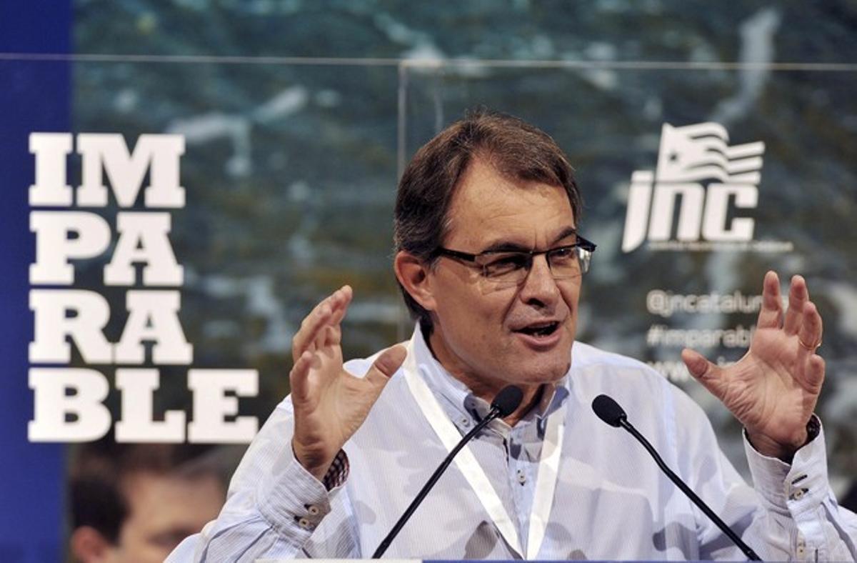 Artur Mas, durant la seva intervenció en el congrés de les joventuts del seu partit. Artur Mas, durant la seva intervenció en el congrés de les joventuts del seu partit.