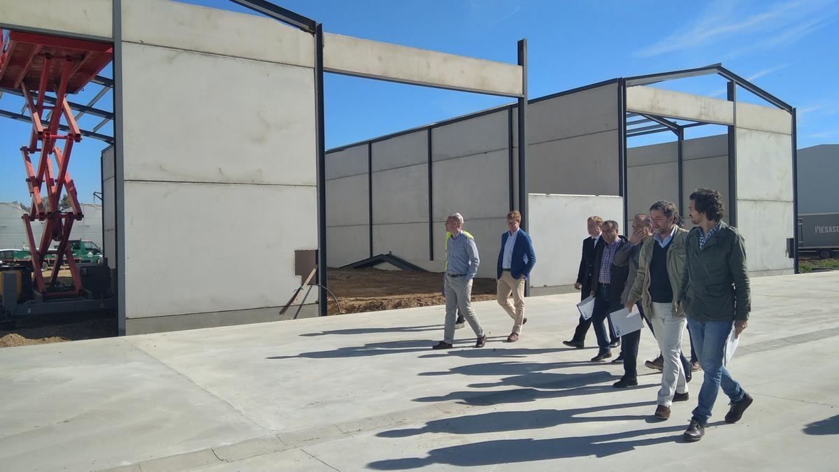 El alcalde visitó ayer las obras con responsables de Inmuba y el gerente de Mataquinteros.