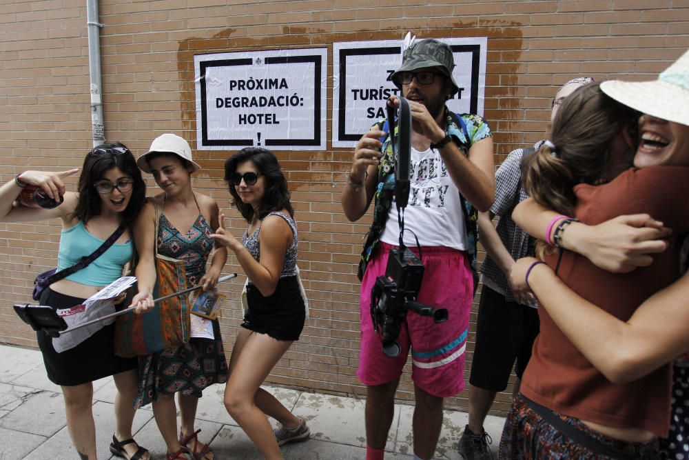 Manifestación contra la 'turistificación' de Ciutat Vella