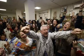 Celebración en el casal de Espartero al conocer el Primer Premio Infantil de Fallas 2026