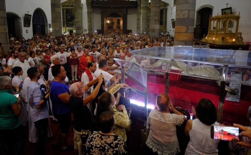 Bajada del Cristo en San Juan