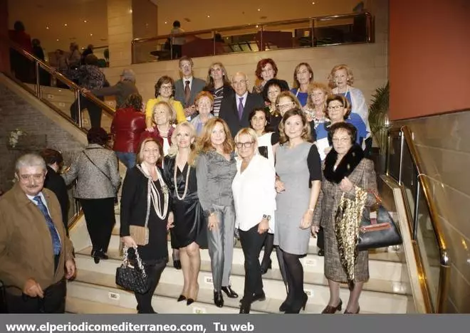 GALERÍA DE FOTOS -- Maribel Gil apoya una participativa merienda contra el cáncer