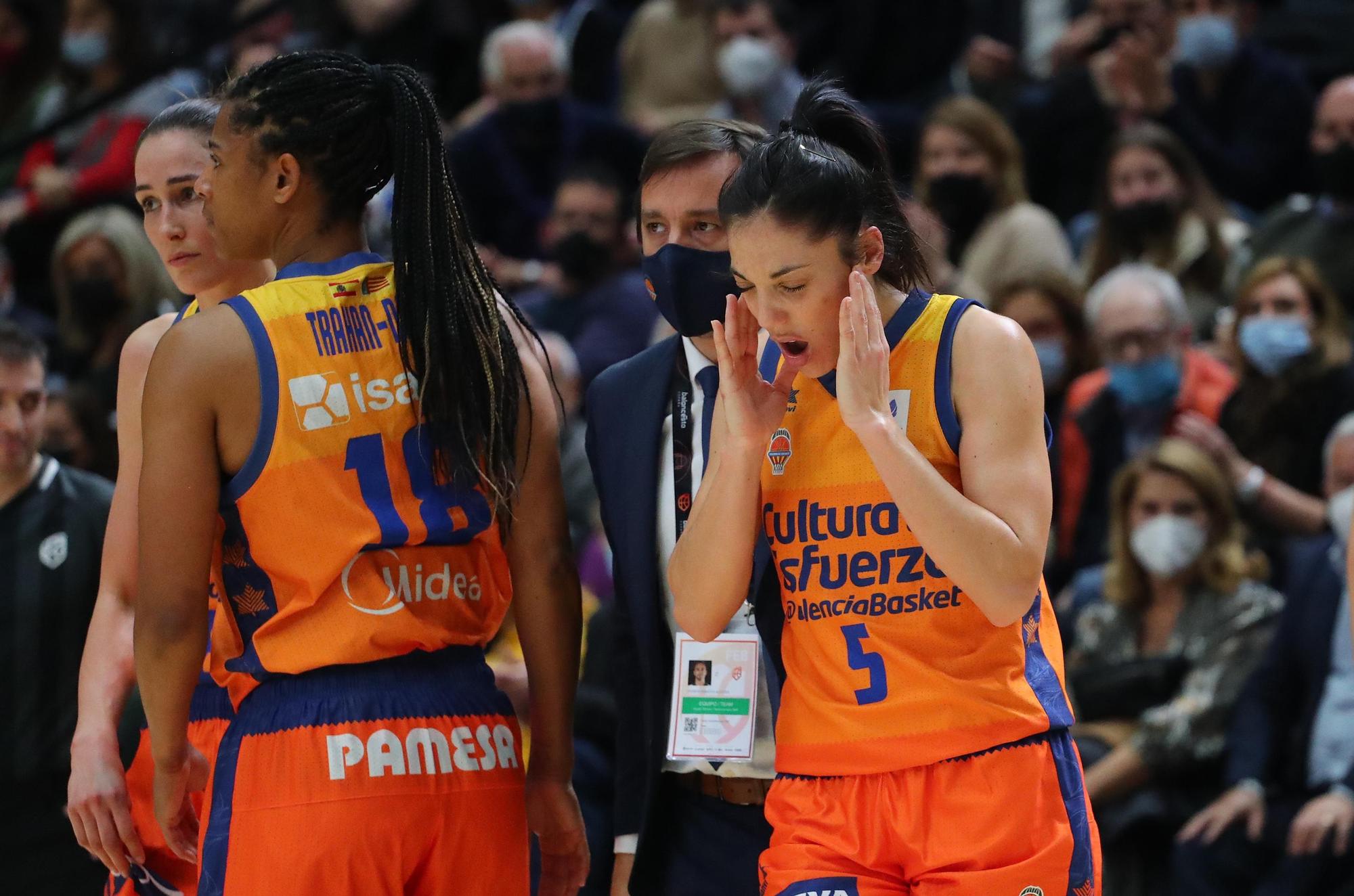 Semifinal de la Copa de la Reina entre el Valencia Basket y el Spar Girona