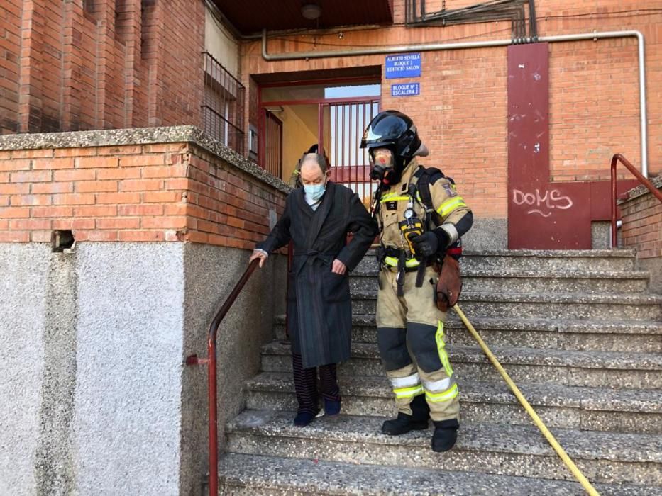 Desalojan un edificio de siete plantas