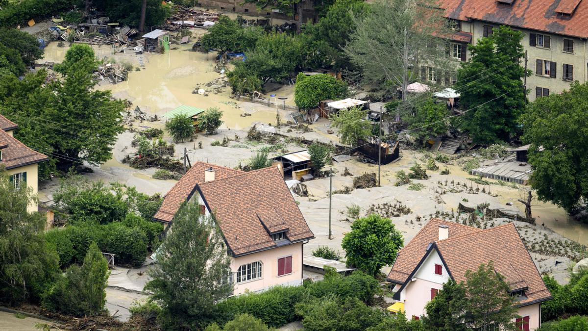 Al menos dos muertos en un deslizamiento de tierra en Suiza