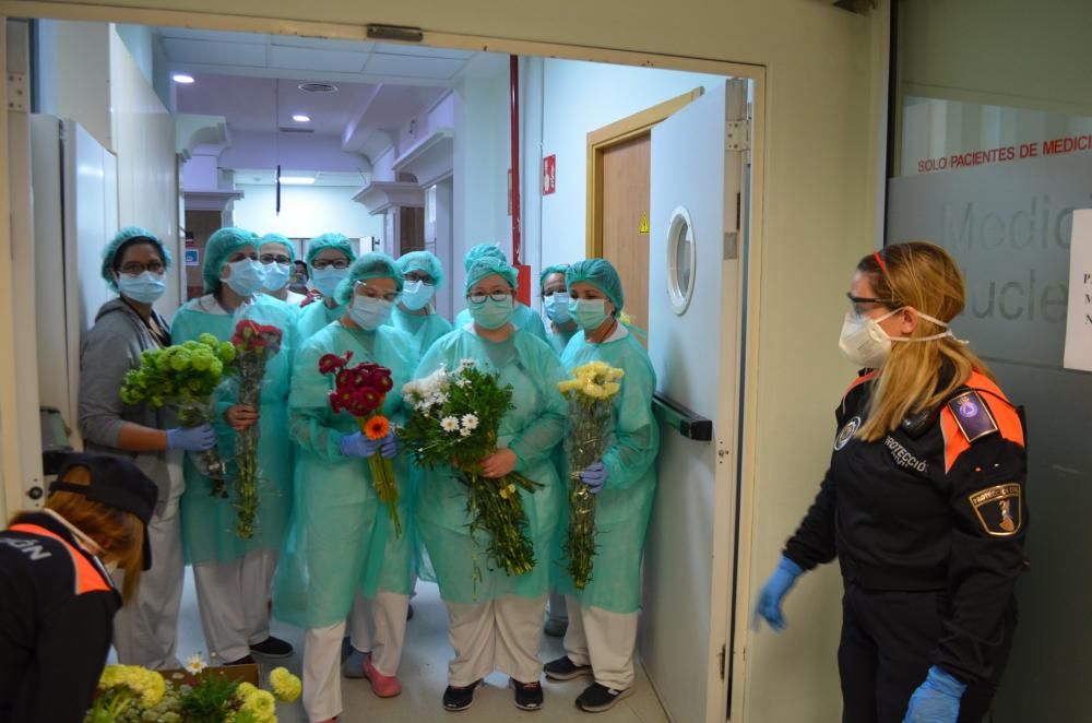 Moncada lleva las flores de la Ofrenda al Hospital General