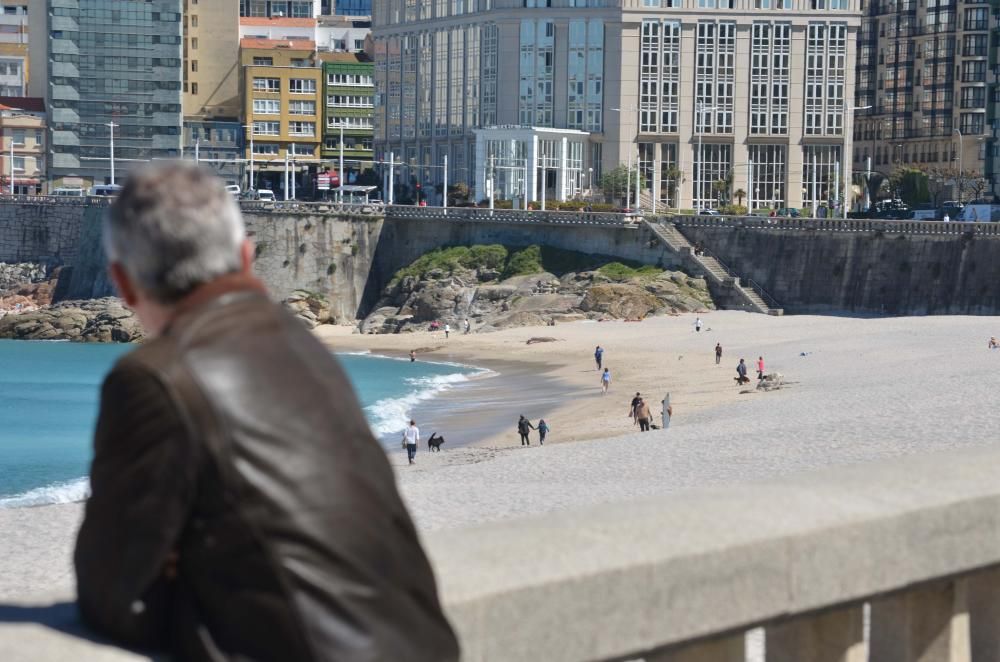 Aire cálido y cielo despejado en A Coruña