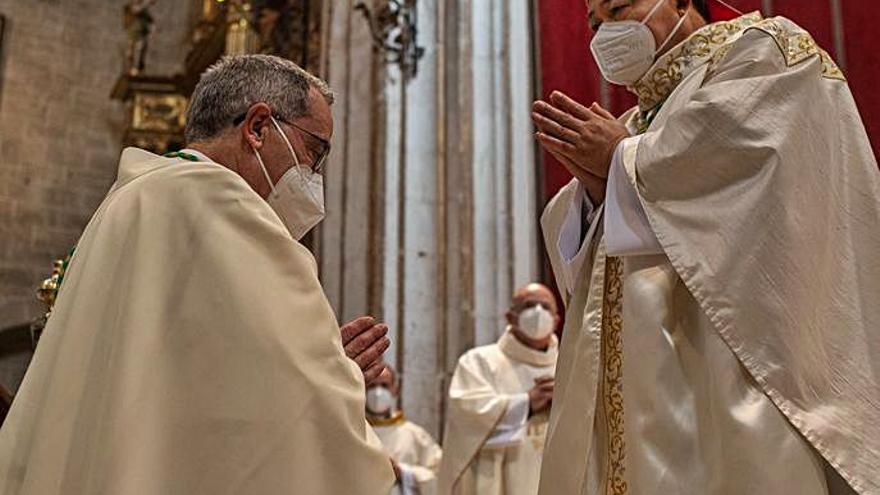 Valera y el nuncio Bernardito Auza. | Emilio Fraile