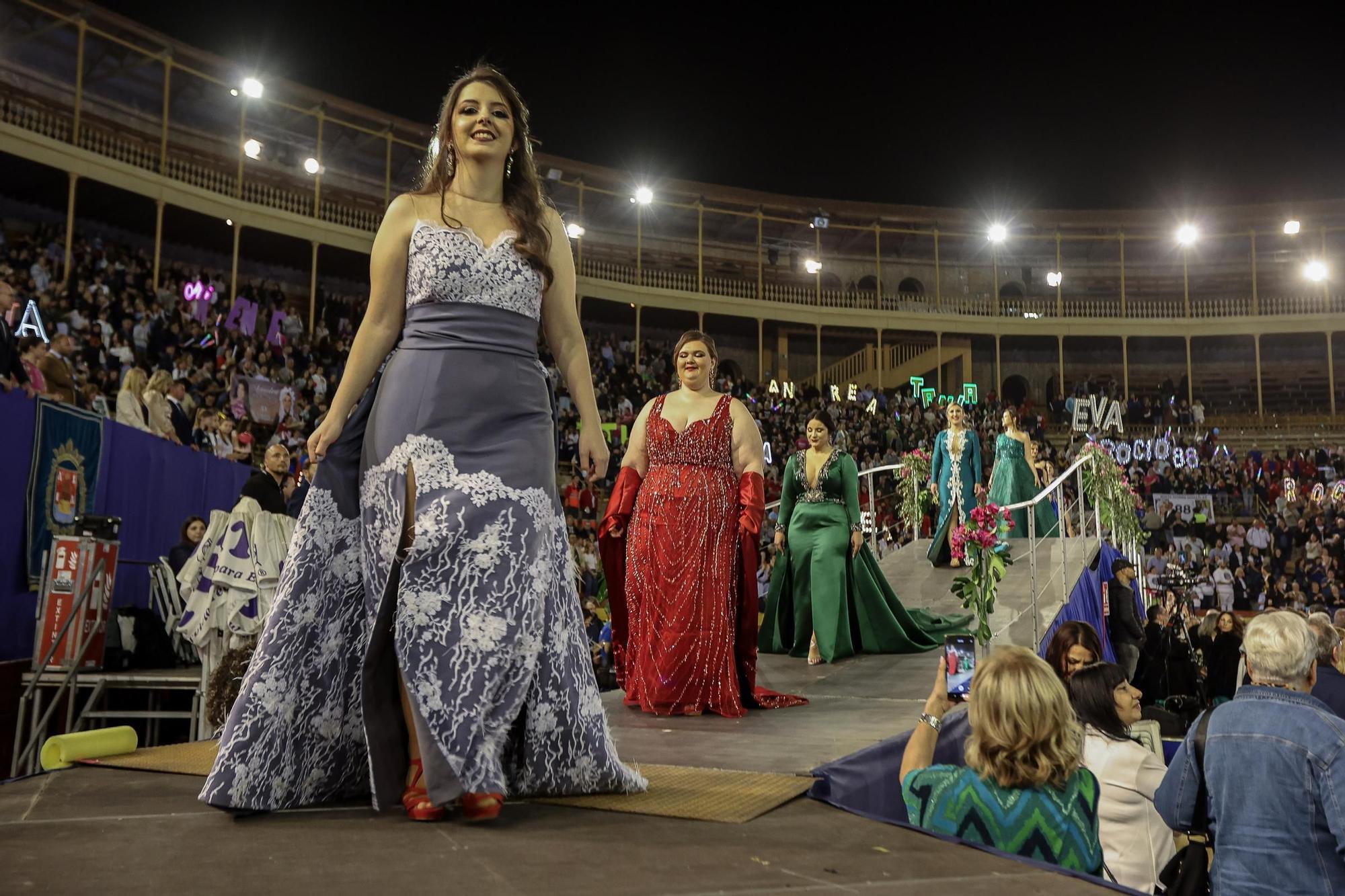 Así ha sido la Gala de las Candidatas adultas en la Plaza de Toros de Alicante